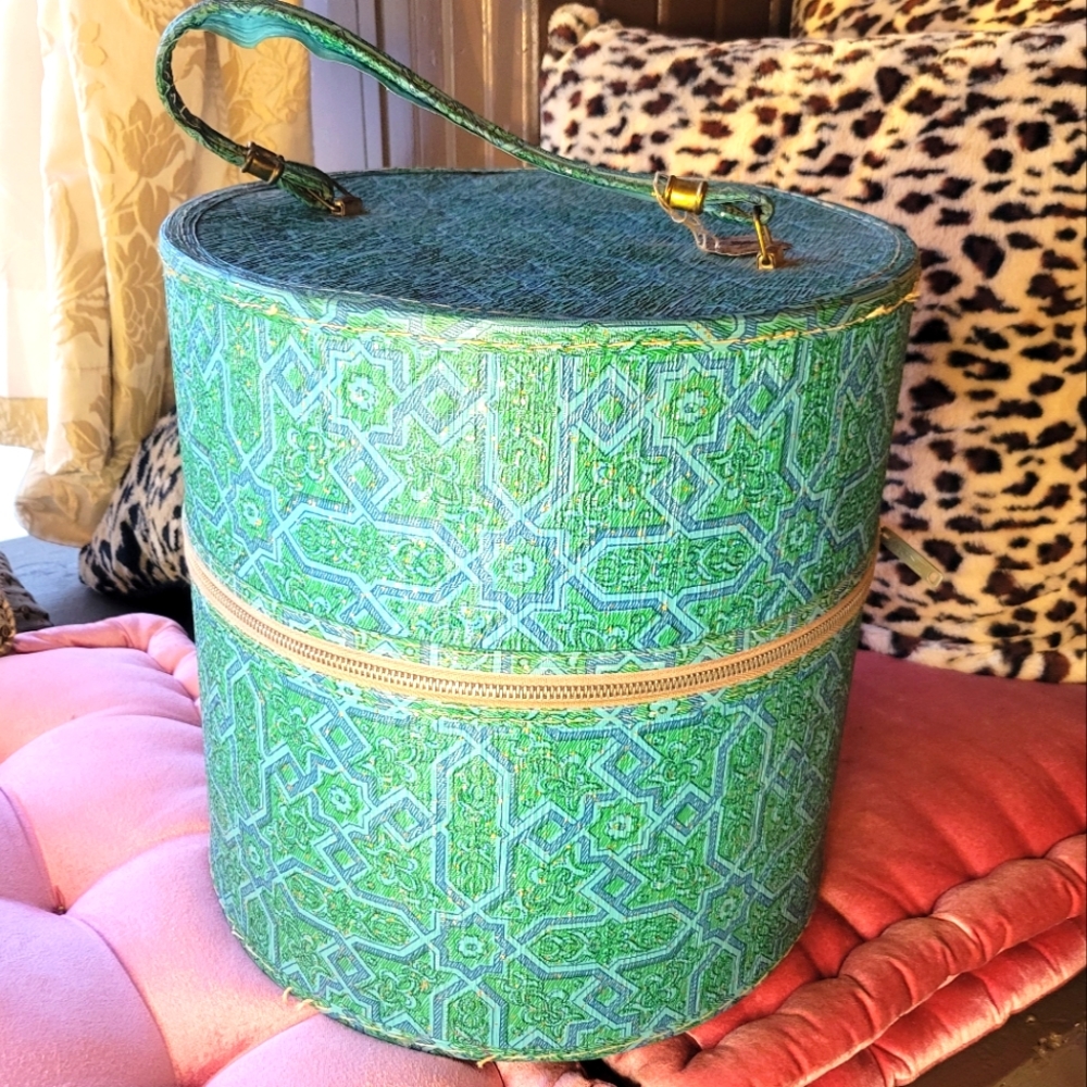 Vintage Wig/hat box